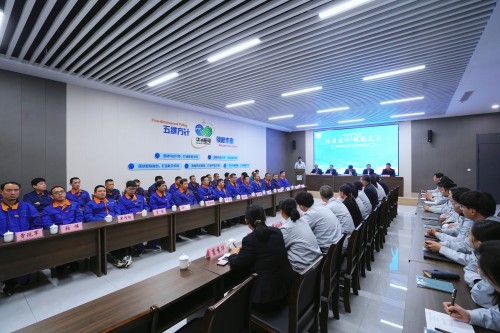 傳習匠心，賦能成長丨華特集團2025年第二批次師徒結對儀式圓滿舉行